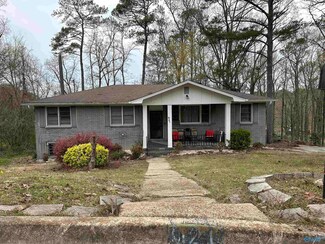 921 W Tomahawk Trail, Gadsden, AL 35903