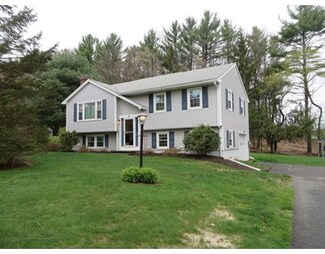 81 Hillcrest Dr, Bernardston, MA 01337