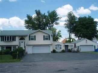 31 Brookside Ave, Dedham, MA 02026