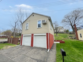 633 Warren St, Phillipsburg, NJ 08865