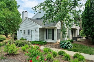 21 Owl Ct Unit 21, Three Bridges, NJ 08887