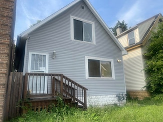 4018 W Burleigh St, Milwaukee, WI 53210