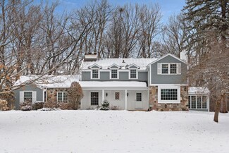 135 Chevy Chase Dr, Wayzata, MN 55391