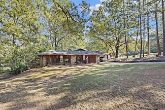 2500 E 8th St, Danville, AR 72833