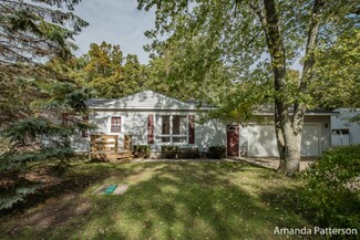 5738 Leona Ave, Muskegon, MI 49442
