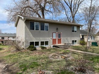 1999 3rd Ave, Newport, MN 55055