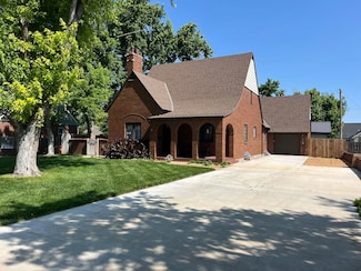 2910 16th St, Great Bend, KS 67530