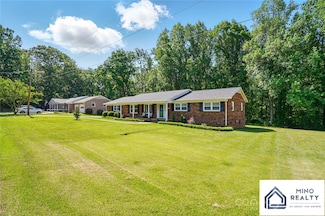 707 Hester Dr, Dallas, NC 28034