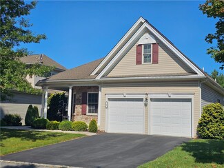 40 Edinburgh Dr, Easton, PA 18045