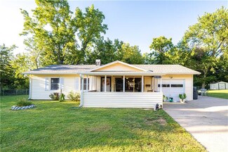 219 W Dolman St, Saint Joseph, MO 64505