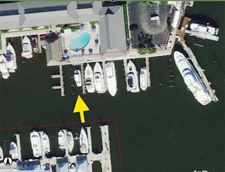 900 Broad Ave S Unit 32, Naples, FL 34102