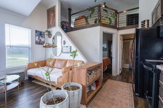 3270 Farm To Market Road 671, Luling, TX 78648