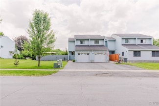 553 Weldon Dr, Watertown, NY 13601