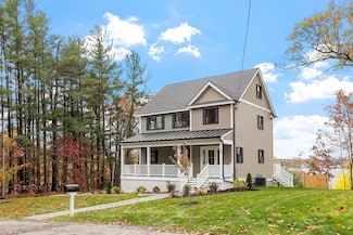 32 Walnut St, Dracut, MA 01826