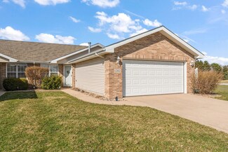 1202 W 84th Ln, Merrillville, IN 46410