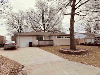 1452 SW Amhurst Rd, Topeka, KS 66604