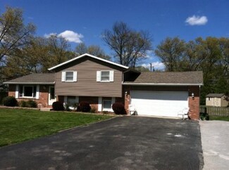 4584 E 1022 N, Demotte, IN 46310