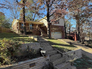 8714 Boulder Ln, Little Rock, AR 72227