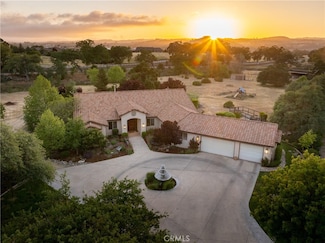 1185 Beaver Creek Ln, Paso Robles, CA 93446