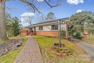 6514 Highwood Place, Charlotte, NC 28210