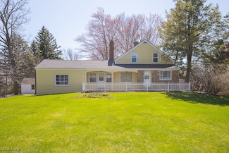 6198 Wilson Mills Rd, Cleveland, OH 44143