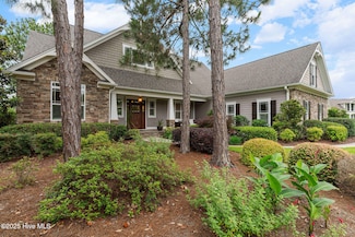 2584 Parkridge Dr, Southport, NC 28461
