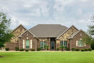 27 Windsor Dr, Rockwall, TX 75032