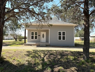 1901 N 2nd St, Tahoka, TX 79373