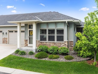 1128 Willowbrook Cir, Delano, MN 55328