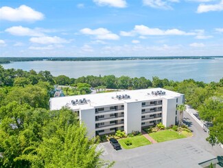 501 W Old Us Highway 441 Unit C-104, Mount Dora, FL 32757