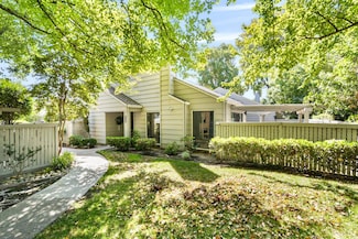 2768 Sherwood Ave Unit B, Modesto, CA 95350