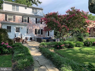 301 S Washington St, Easton, MD 21601