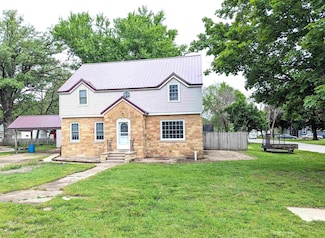 601 Main St, Elma, IA 50628