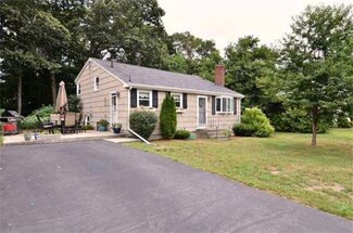 15 Oakwood Dr, Randolph, MA 02368