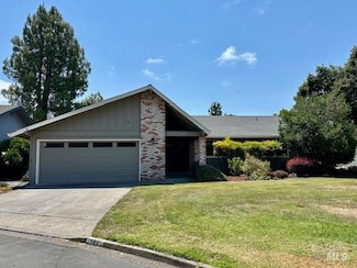 120 Oak Island Cir, Santa Rosa, CA 95409