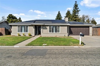 2713 Holiday Way, Madera, CA 93637
