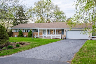 18010 Lisa Ln, Brookfield, WI 53045