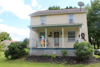303 E 3rd St, Wind Gap, PA 18091
