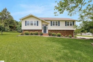 4600 Coach Hill Dr, Greenville, SC 29615