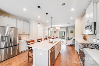 3738 Memorial Pkwy, Charlotte, NC 28217