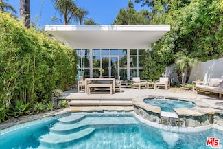 1576 N Doheny Dr, Los Angeles, CA 90069