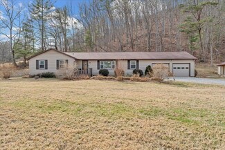320 Craig Creek Estates Dr, New Castle, VA 24127
