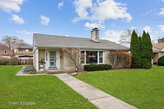 5625 N Kilbourn Ave, Chicago, IL 60646