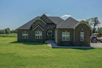 2891 Lake Rd, Woodlawn, TN 37191