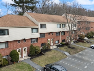 35 Sterling Ln Unit 35, Haverhill, MA 01835