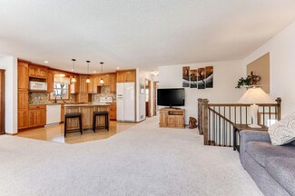 2445 73rd St E, Inver Grove Heights, MN 55076