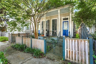 221 Pine St, New Orleans, LA 70118