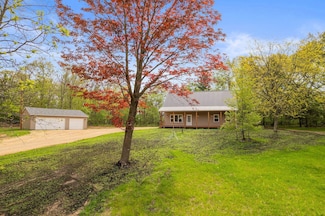 2806 3rd Ct, Oxford, WI 53952