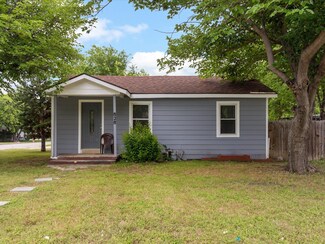 828 Ronald St, Fort Worth, TX 76108