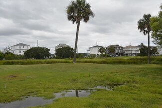 7 Battery Park Rd, Edisto Beach, SC 29438
